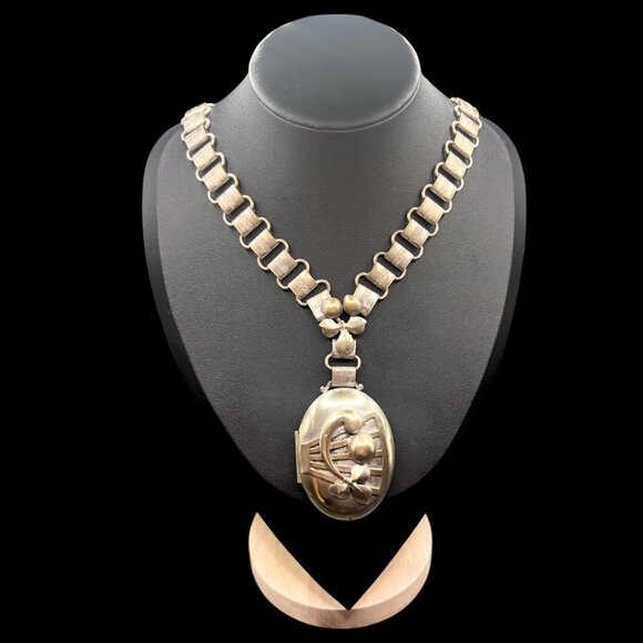 Antique Book Chain Locket Necklace Victorian 800 Silver in Good Condition - Picture 2 of 8